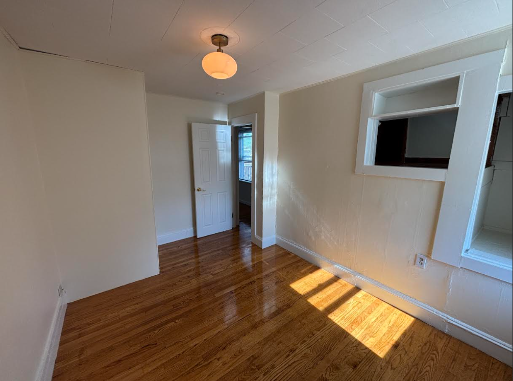 3 bed, 1 bath apartment for rent at 30 Hanson St Unit 3, Ward Two — photo 13 of 18