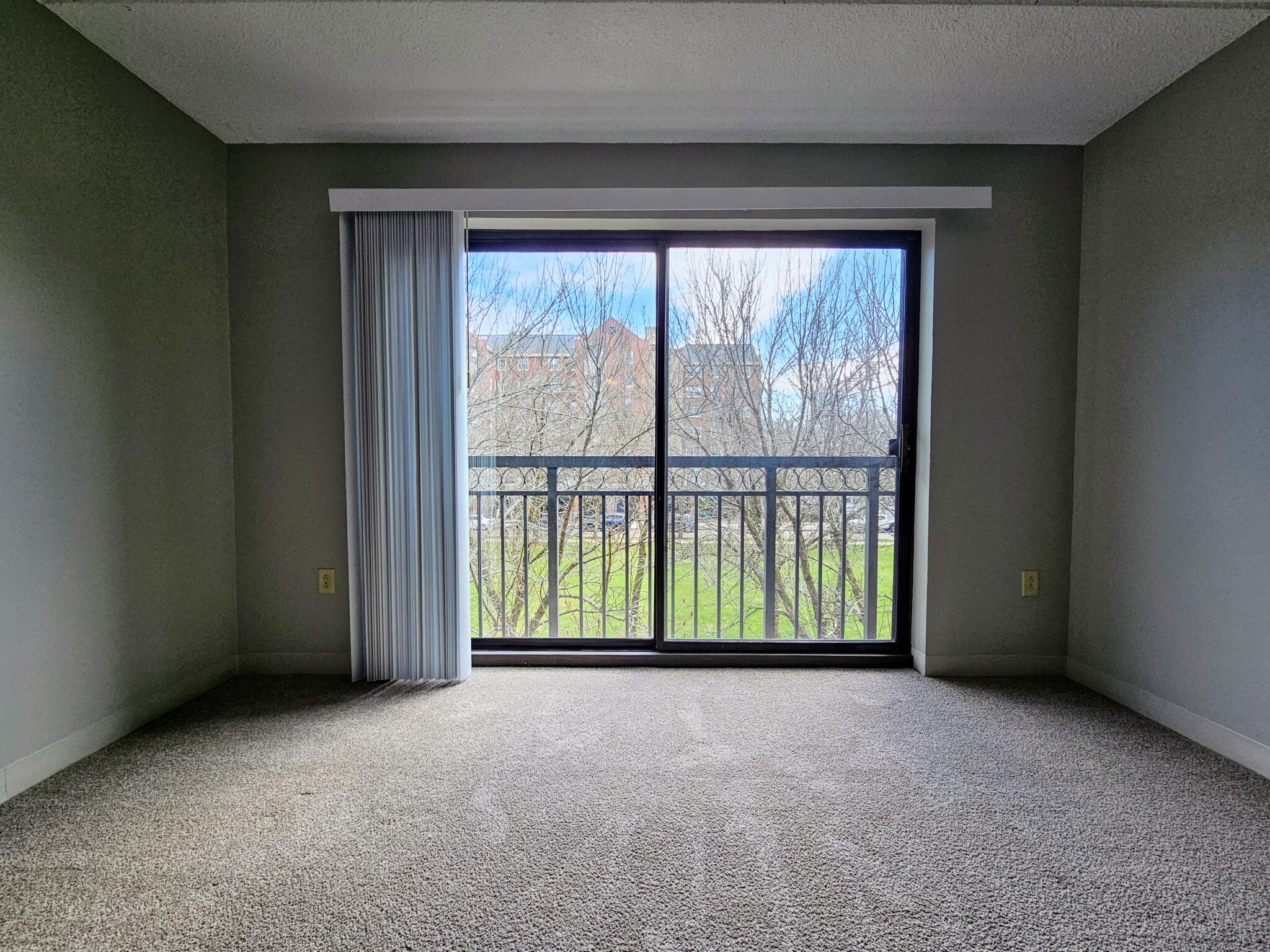 2 bed, 2 bath apartment for rent at 30 Harbor Point Blvd Unit 305, Dorchester — photo 10 of 36