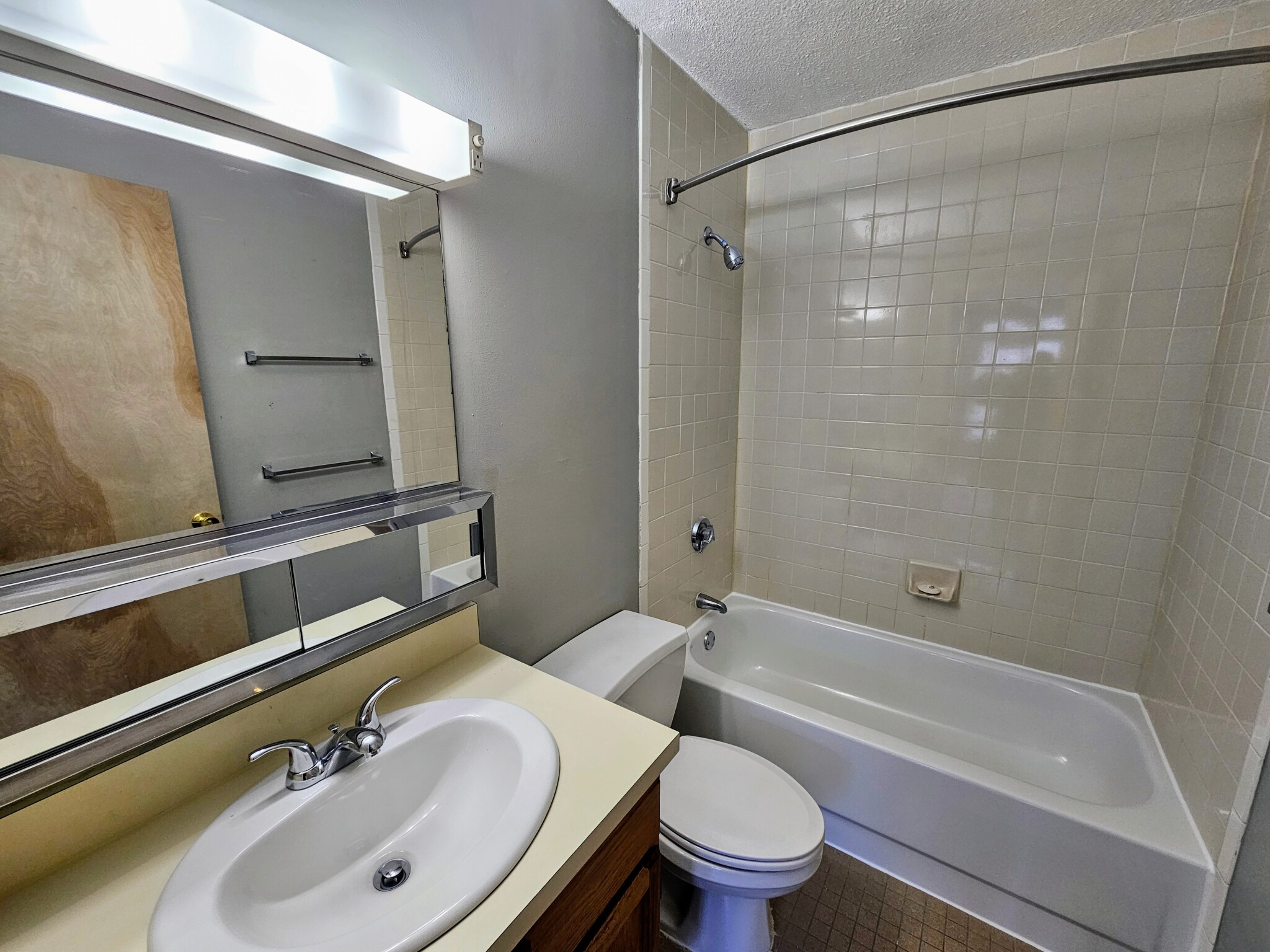 2 bed, 2 bath apartment for rent at 30 Harbor Point Blvd Unit 305, Dorchester — photo 17 of 36