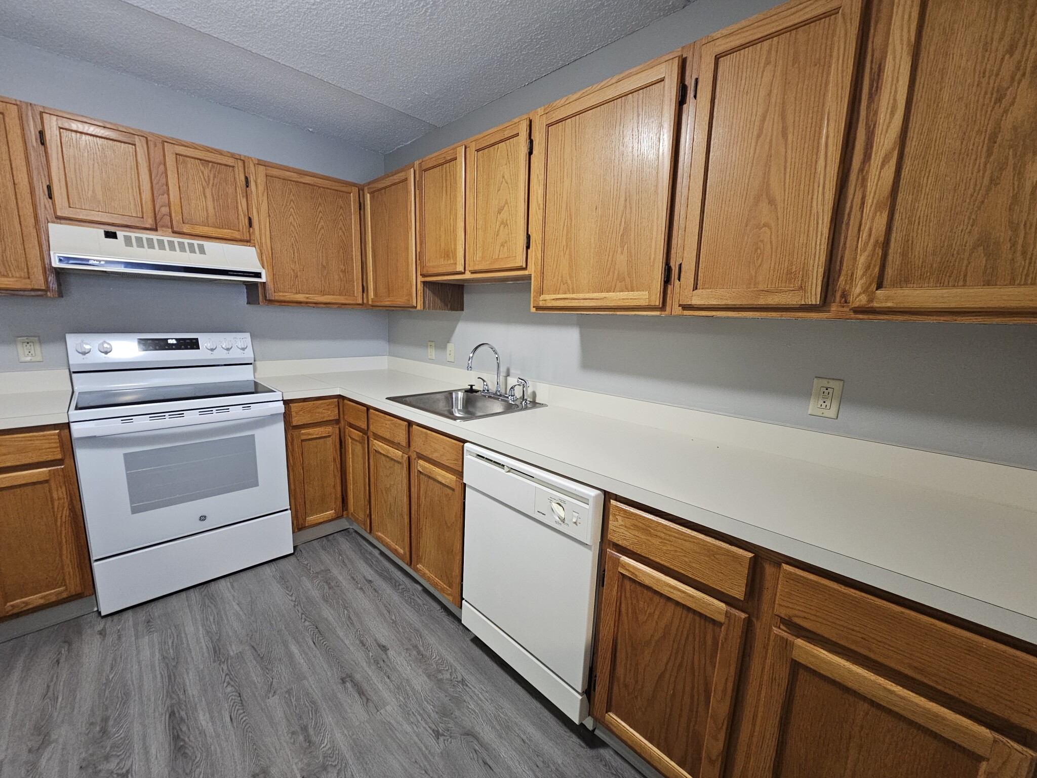 2 bed, 2 bath apartment for rent at 30 Harbor Point Blvd Unit 305, Dorchester — photo 3 of 36