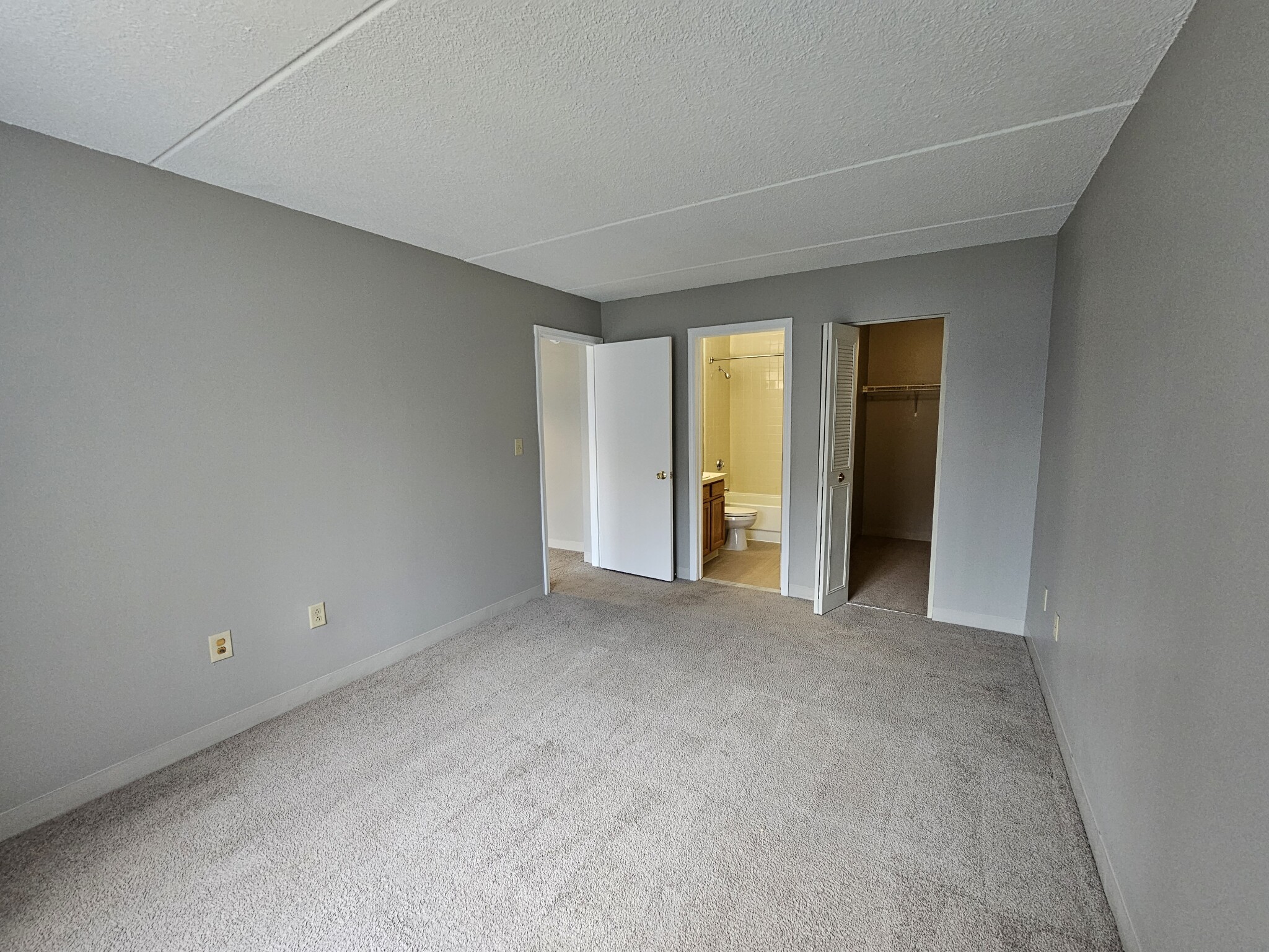 2 bed, 2 bath apartment for rent at 30 Harbor Point Blvd Unit 305, Dorchester — photo 15 of 36