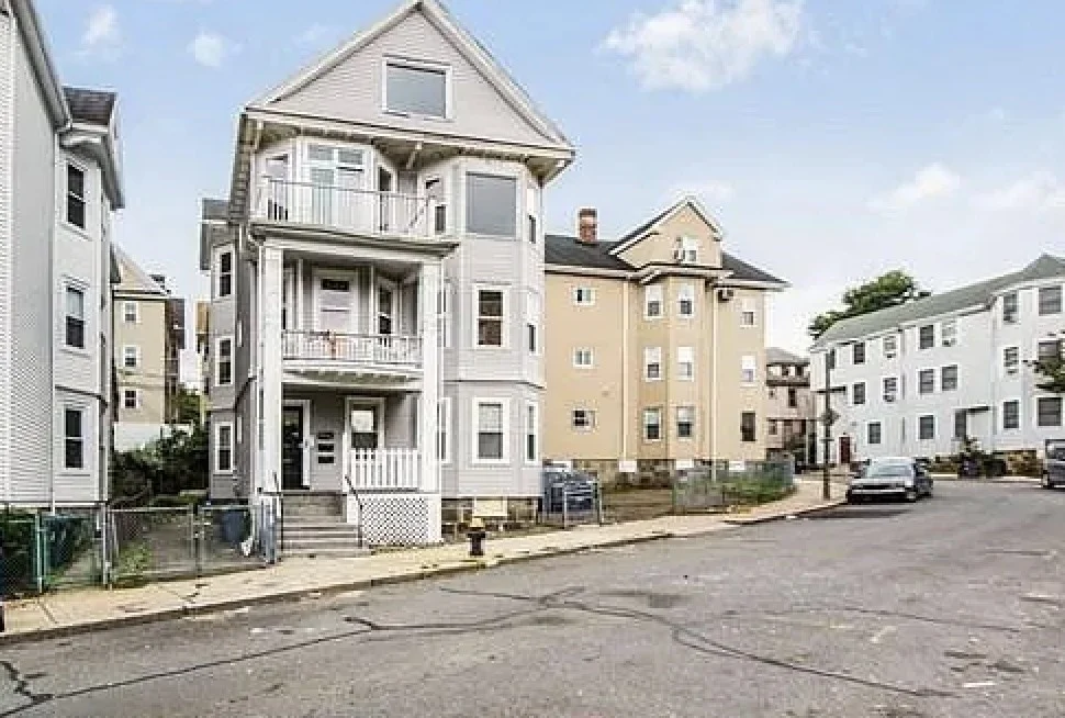 3 bed, 1 bath apartment for rent at 30 Harold St Unit 2, Roxbury — photo 1 of 10