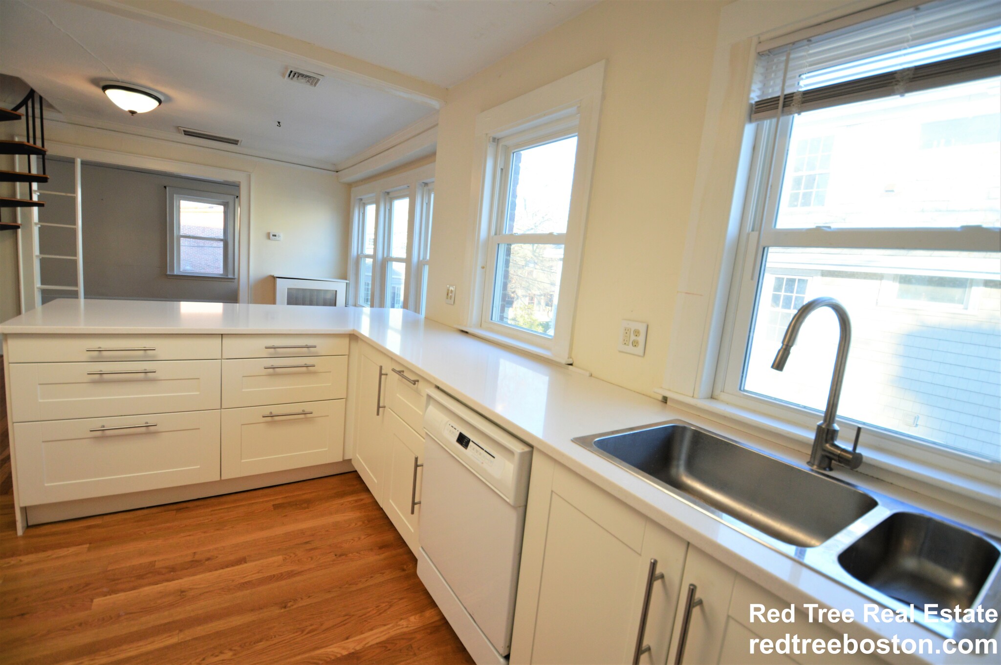 4 bed, 1.5 bath apartment for rent at 30 Harris St Unit 2, Coolidge Corner — photo 36 of 55