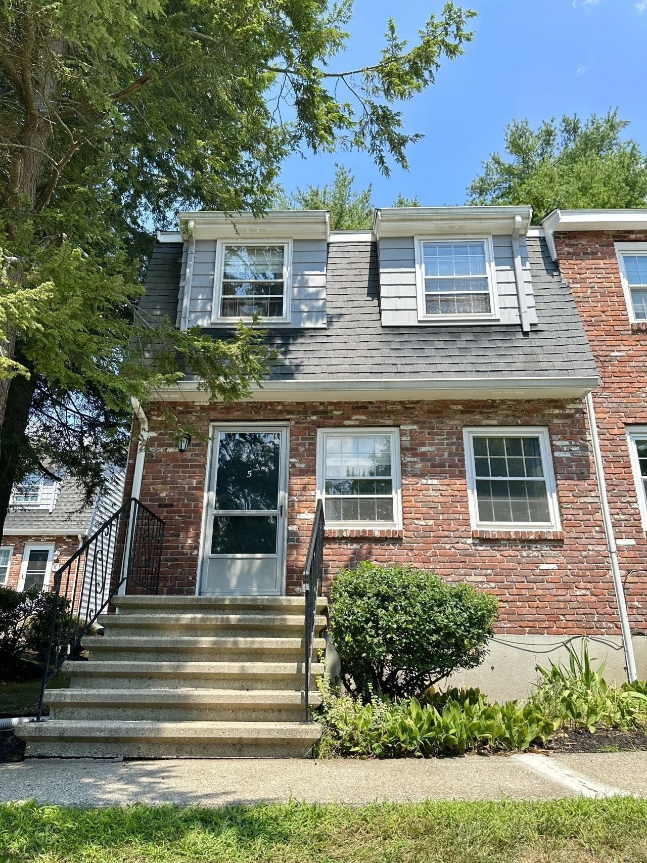 2 bed, 1 bath apartment for rent at 30 Harris St Unit 5, Acton