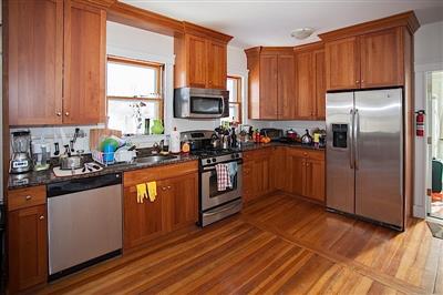 6 bed, 2 bath apartment for rent at 30 Hawthorne St Unit 2, Davis Square — photo 1 of 9