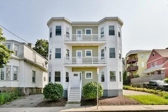 3 bed, 1 bath apartment for rent at 30 Hazelwood St Unit 3, Roxbury — photo 1 of 7
