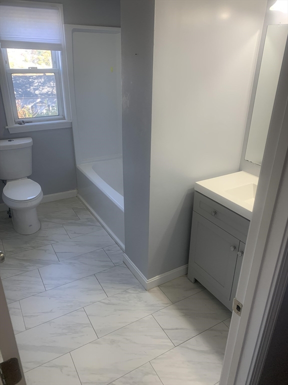 2 bed, 1 bath apartment for rent at 30 Hemans St Unit 1, Worcester — photo 2 of 11