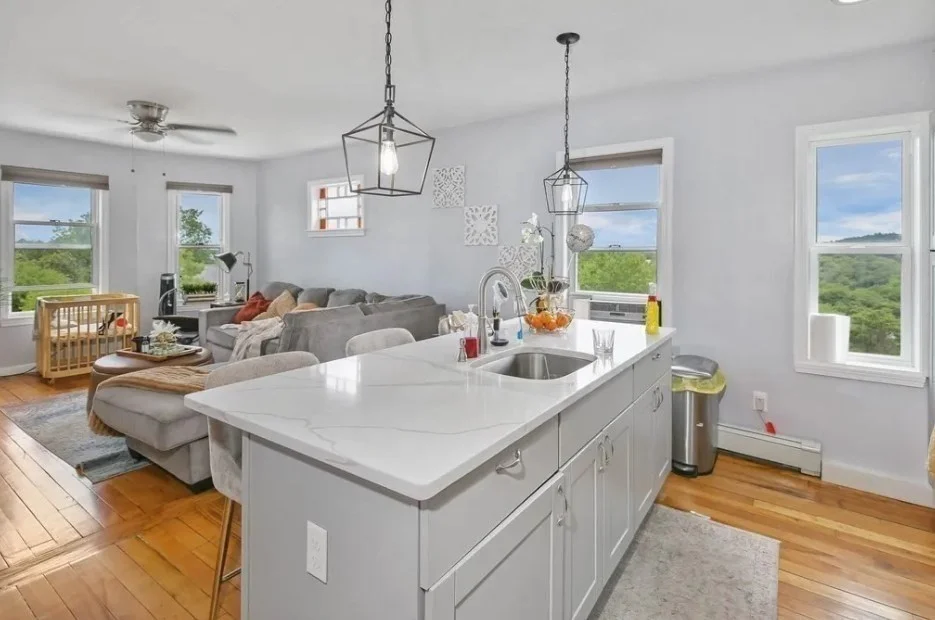 2 bed, 1 bath apartment for rent at 30 Hemans St Unit 2, Worcester — photo 3 of 15
