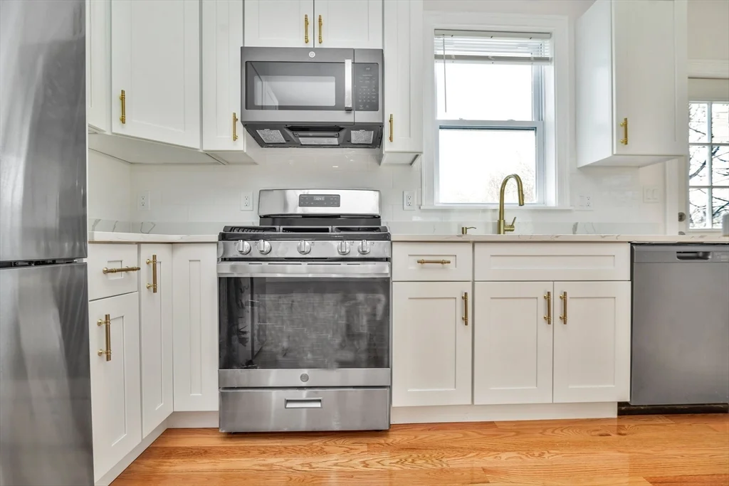 2 bed, 2 bath apartment for rent at 30 Hiawatha Rd Unit (#1), Mattapan — photo 5 of 11