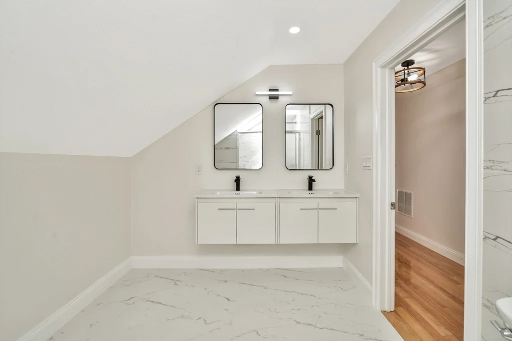 5 bed, 3 bath apartment for rent at 30 Hiawatha Rd Unit (#2), Mattapan — photo 9 of 14