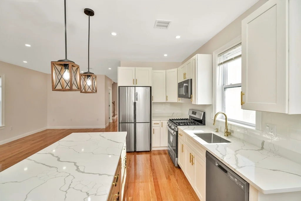 5 bed, 3 bath apartment for rent at 30 Hiawatha Rd Unit (#2), Mattapan — photo 1 of 14