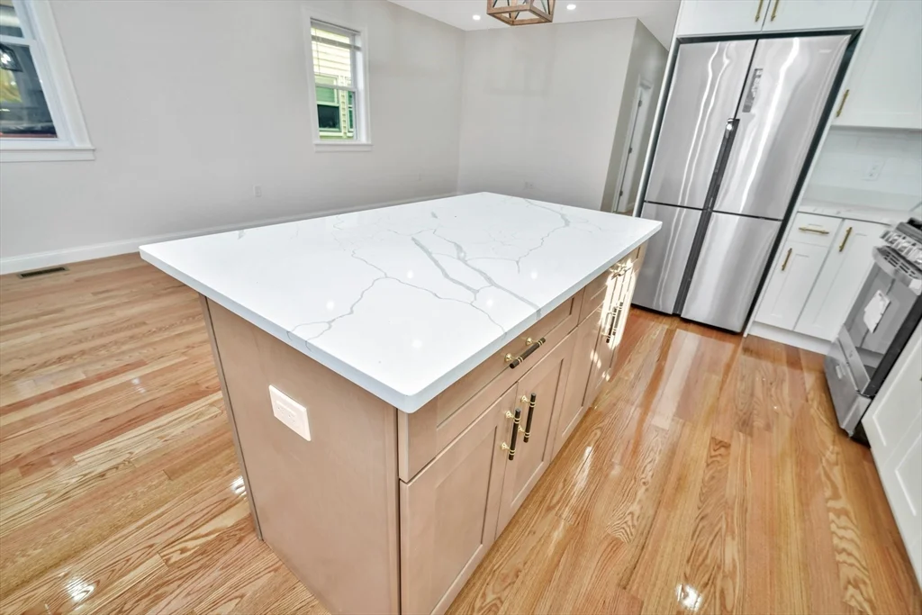 5 bed, 3 bath apartment for rent at 30 Hiawatha Rd Unit (#2), Mattapan — photo 5 of 14