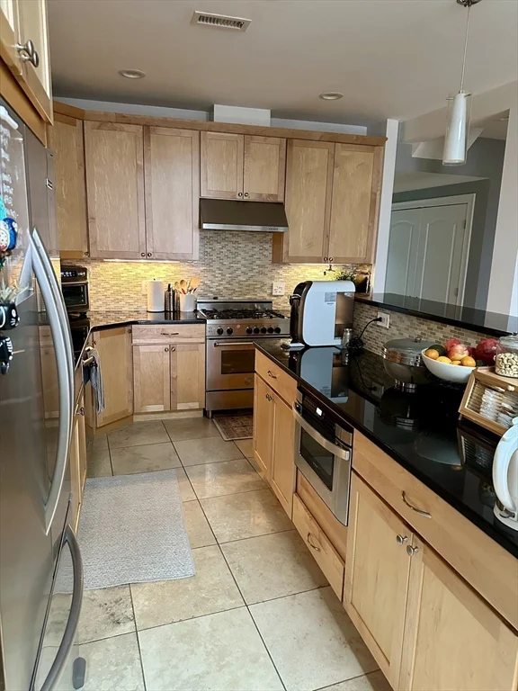 2 bed, 2 bath apartment for rent at 30 High St Unit 43, Medford — photo 6 of 19