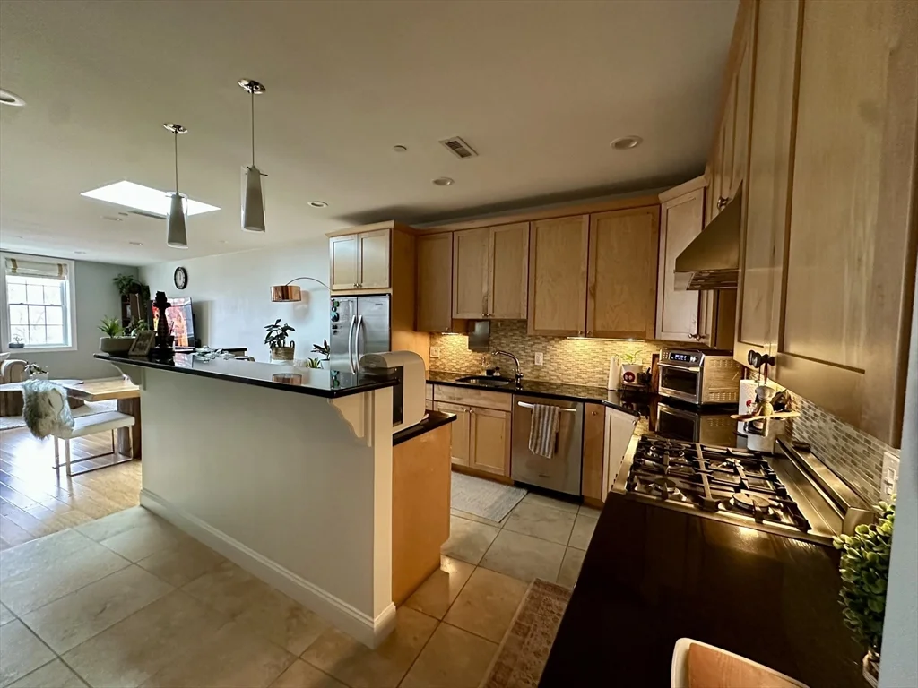 2 bed, 2 bath apartment for rent at 30 High St Unit 43, Medford — photo 5 of 19