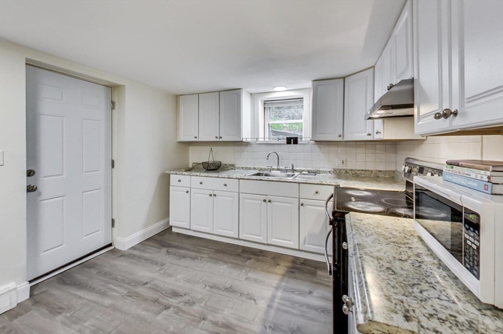 2 bed, 1 bath apartment for rent at 30 Hillside Ave Unit 1, Malden — photo 3 of 18