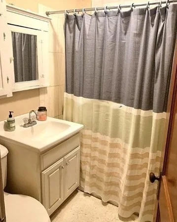 2 bed, 1 bath apartment for rent at 30 Holton St Unit 2, Tufts University — photo 11 of 11