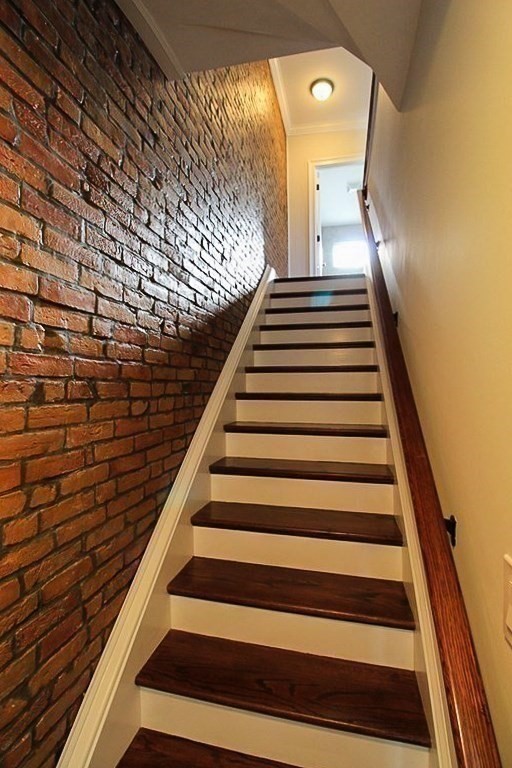 5 bed, 3 bath apartment for rent at 30 Holton St Unit 30, Allston — photo 6 of 10