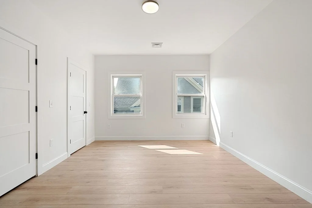 3 bed, 2 bath apartment for rent at 30 Howland Unit 3, Roxbury — photo 15 of 33