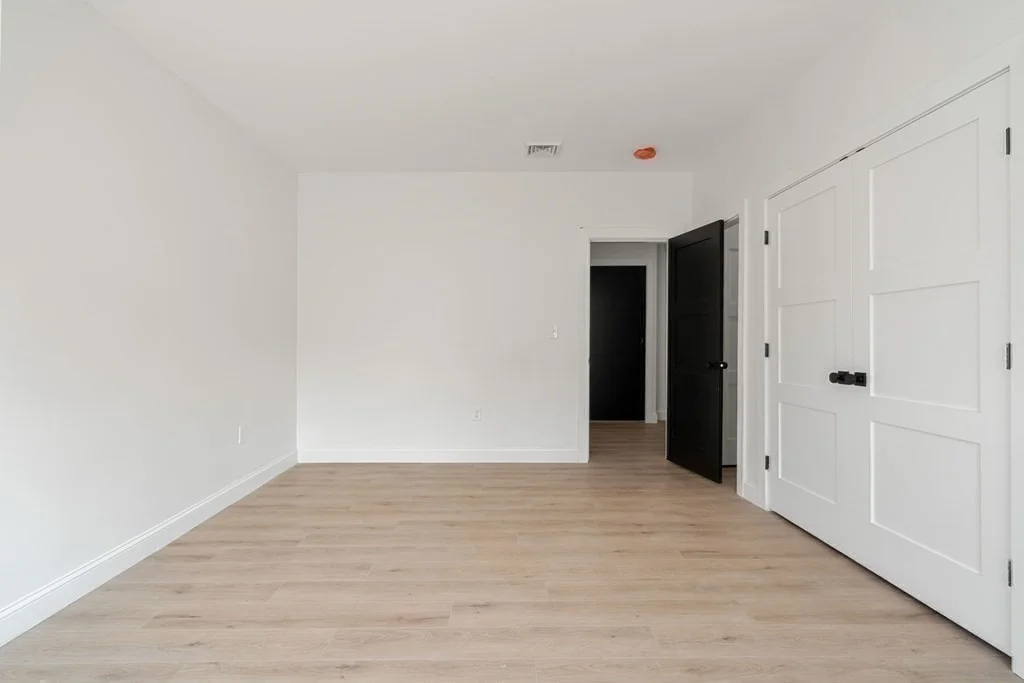 3 bed, 2 bath apartment for rent at 30 Howland Unit 3, Roxbury — photo 16 of 33