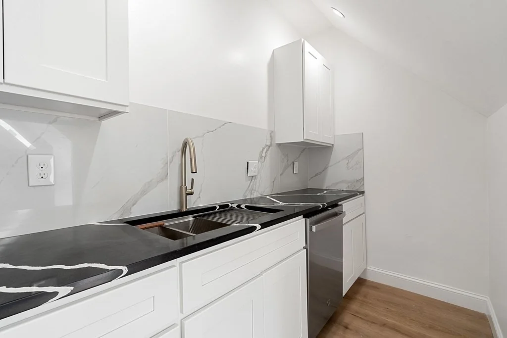 3 bed, 2 bath apartment for rent at 30 Howland Unit 3, Roxbury — photo 6 of 33
