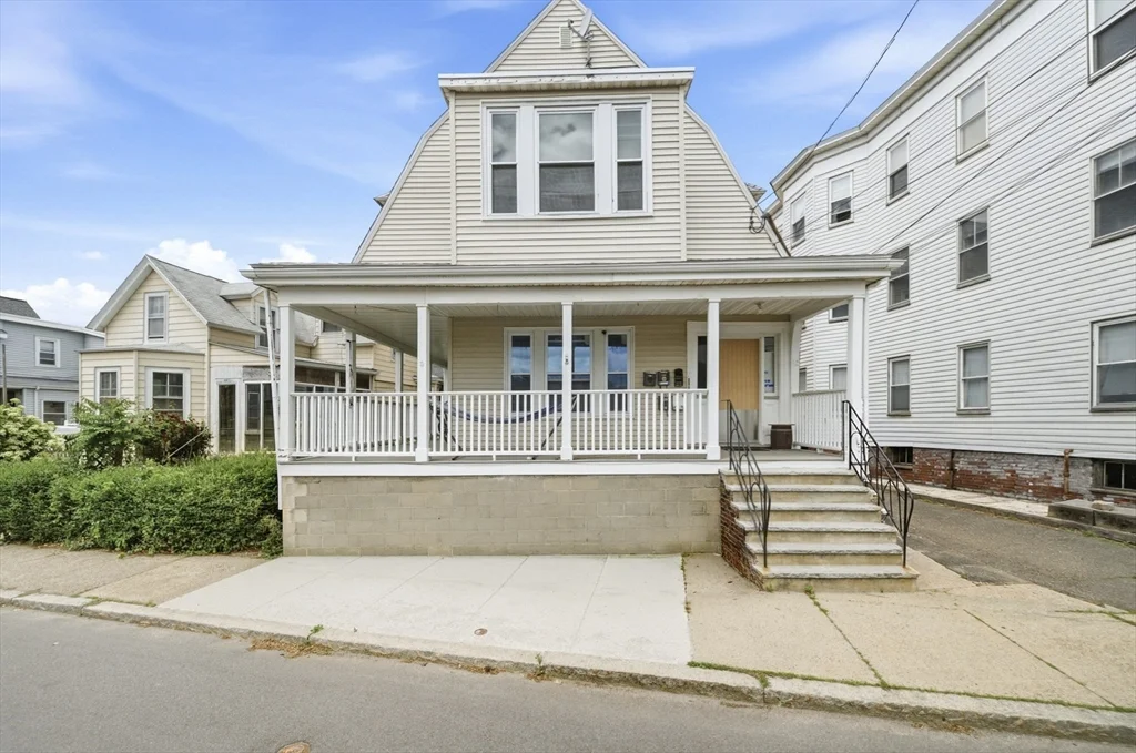 Studio bed, 1 bath apartment for rent at 30 Irwin St Unit 3, Winthrop