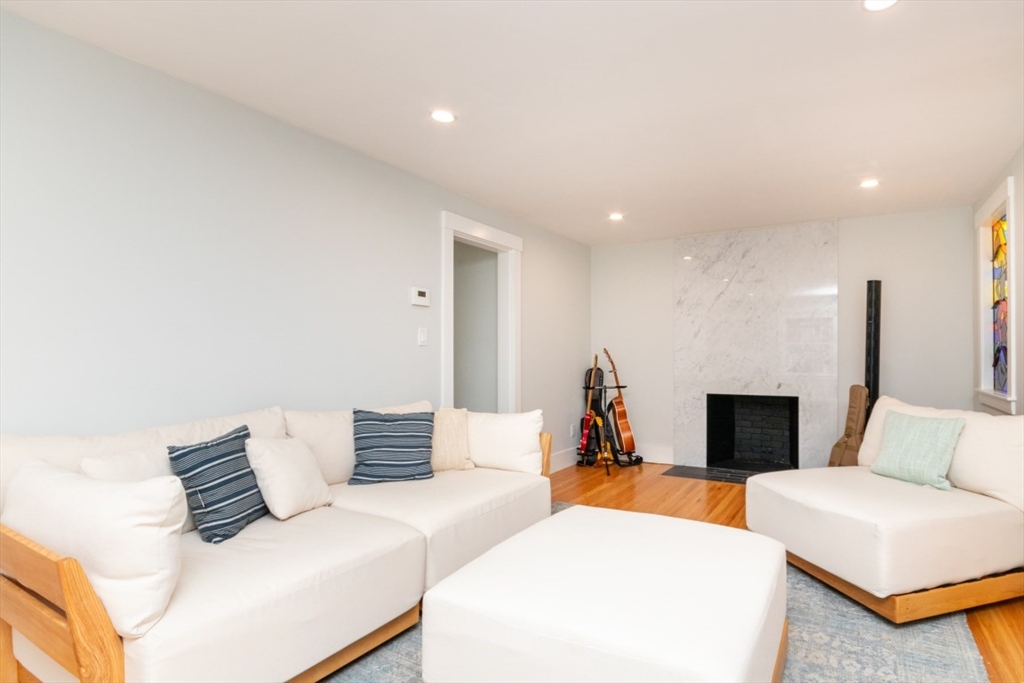 4 bed, 2 bath apartment for rent at 30 Ithaca Circle, Newton Lower Falls — photo 8 of 20