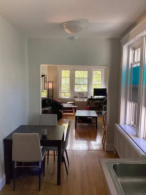 1 bed, 1 bath apartment for rent at 30 Jamaicaway Unit 10, Jamaica Plain — photo 7 of 10