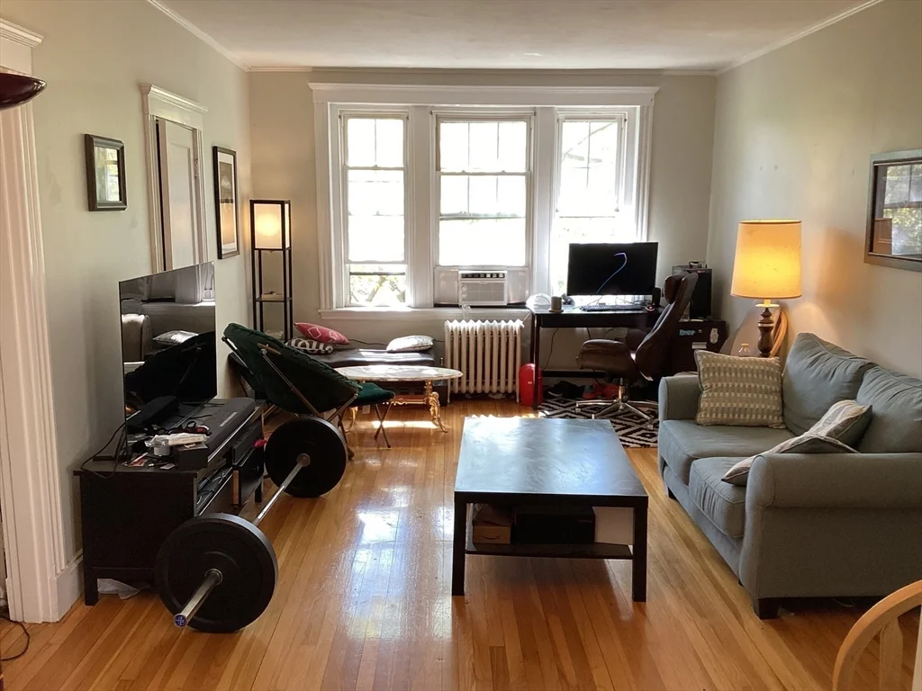 1 bed, 1 bath apartment for rent at 30 Jamaicaway Unit 10, Jamaica Plain