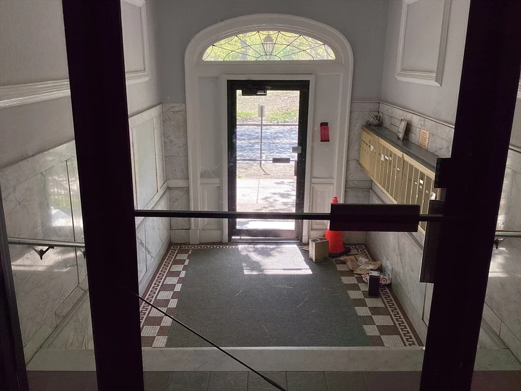 1 bed, 1 bath apartment for rent at 30 Jamaicaway Unit 10, Jamaica Plain — photo 10 of 10