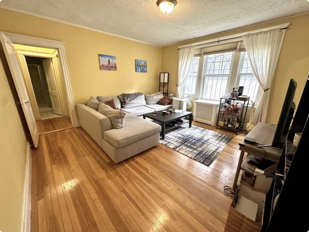 1 bed, 1 bath apartment for rent at 30 Jamaicaway Unit 3, Jamaica Plain