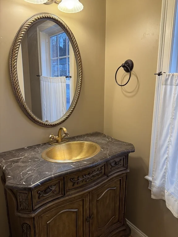 3 bed, 2 bath apartment for rent at 30 Johnson St Unit 1, Worcester — photo 6 of 24