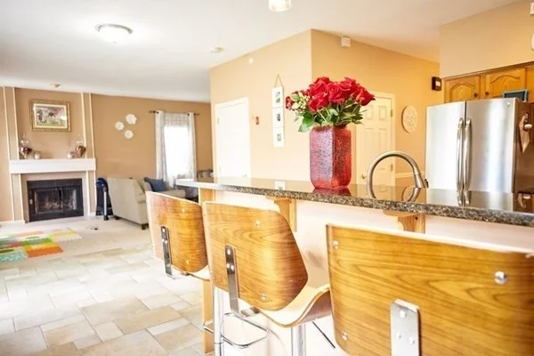 3 bed, 2 bath apartment for rent at 30 Juniper Wood Dr, Haverhill — photo 5 of 32