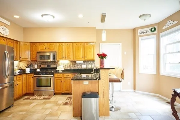 3 bed, 2 bath apartment for rent at 30 Juniper Wood Dr, Haverhill — photo 3 of 32