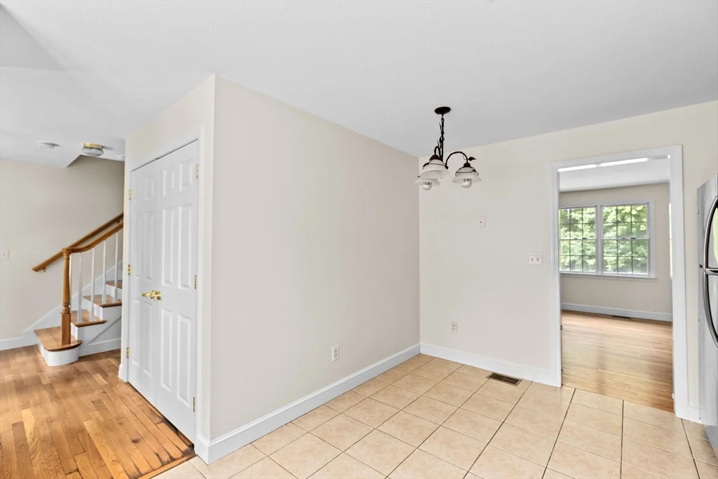 3 bed, 1 bath apartment for rent at 30 Kilby St Unit 2, Hingham — photo 11 of 33