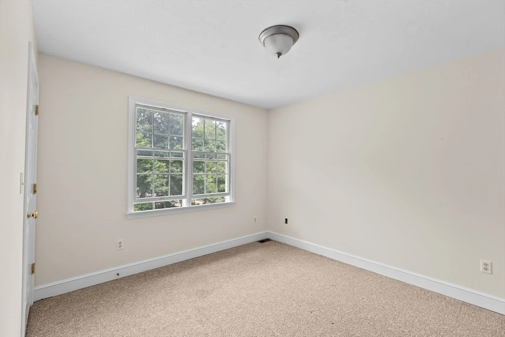 3 bed, 1 bath apartment for rent at 30 Kilby St Unit 2, Hingham — photo 22 of 33