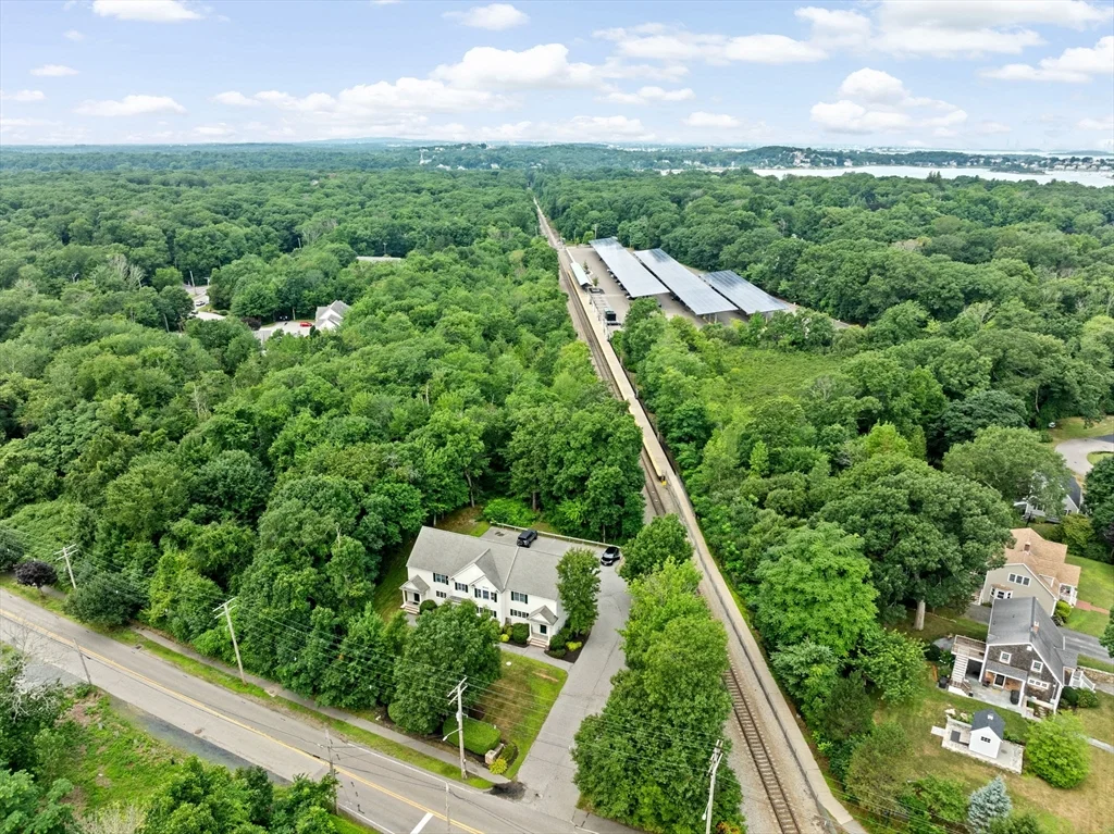 3 bed, 1 bath apartment for rent at 30 Kilby St Unit 3, Hingham — photo 31 of 33