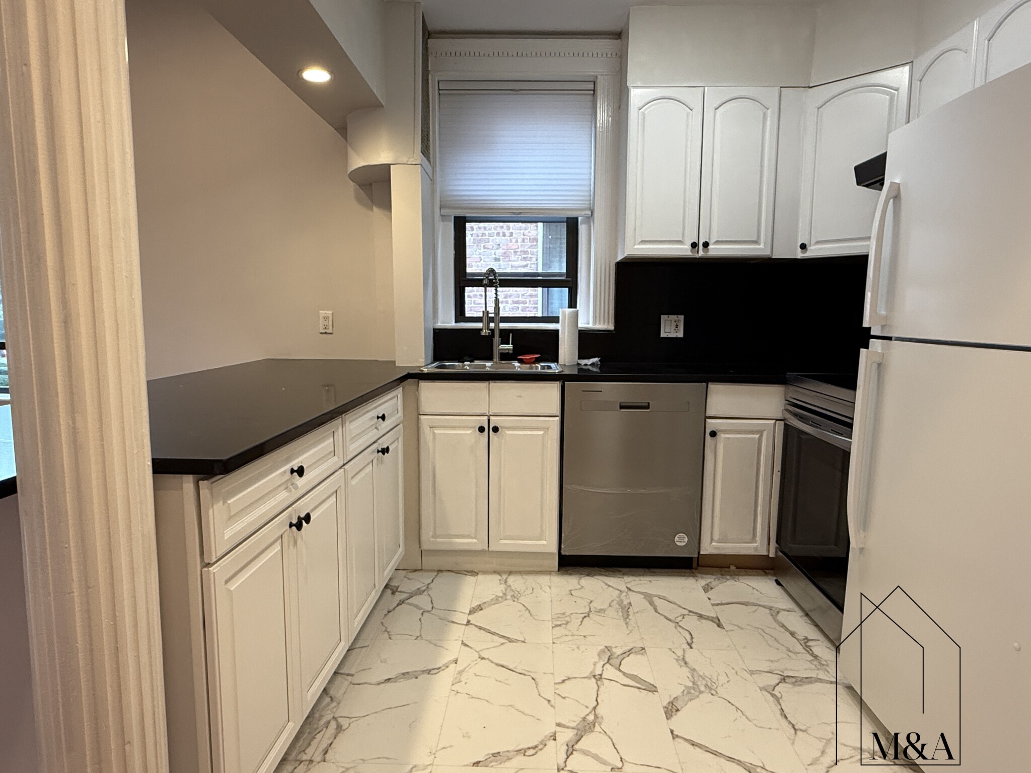 1 bed, 1 bath apartment for rent at 30 Kilsyth Rd Unit 22, Salisbury Road - Corey Farm — photo 3 of 11