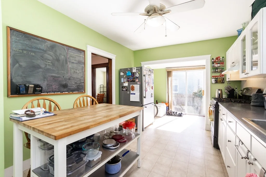 3 bed, 2 bath apartment for rent at 30 Lafayette St Unit 30, Arlington — photo 5 of 24