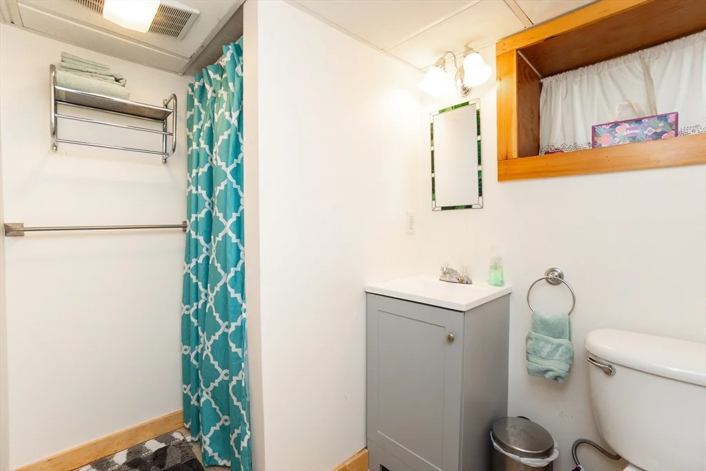 3 bed, 2 bath apartment for rent at 30 Lafayette St Unit 30, Arlington — photo 17 of 24