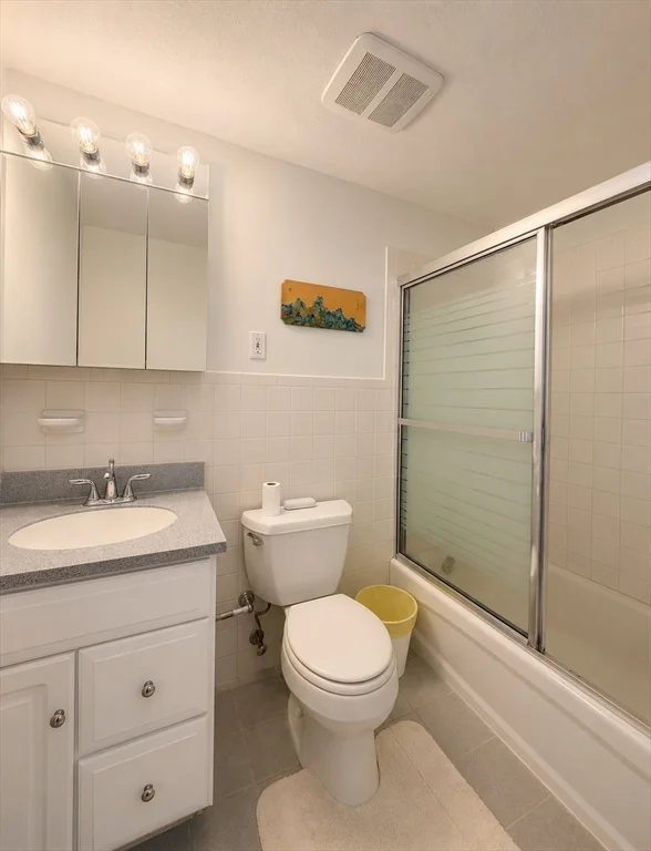 3 bed, 2 bath apartment for rent at 30 Lake Shore Ct Unit 1, Brighton — photo 10 of 15
