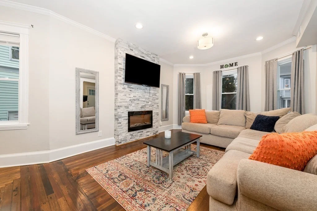 3 bed, 2 bath apartment for rent at 30 Larchmont St Unit 1, Dorchester — photo 2 of 13