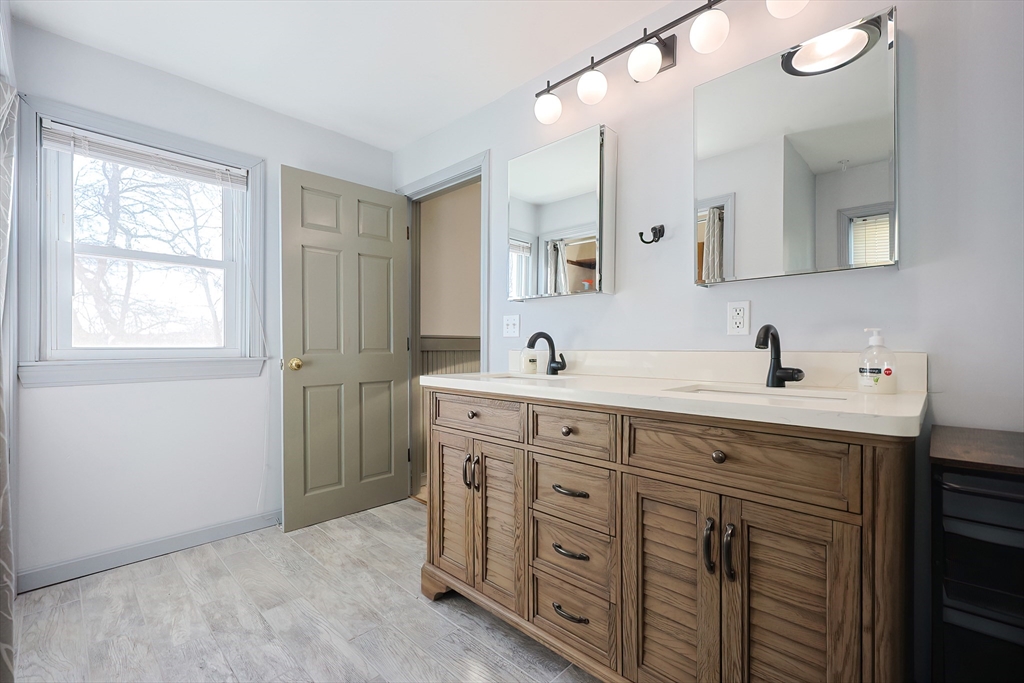 2 bed, 1 bath apartment for rent at 30 Lawrence St, Milford — photo 11 of 31
