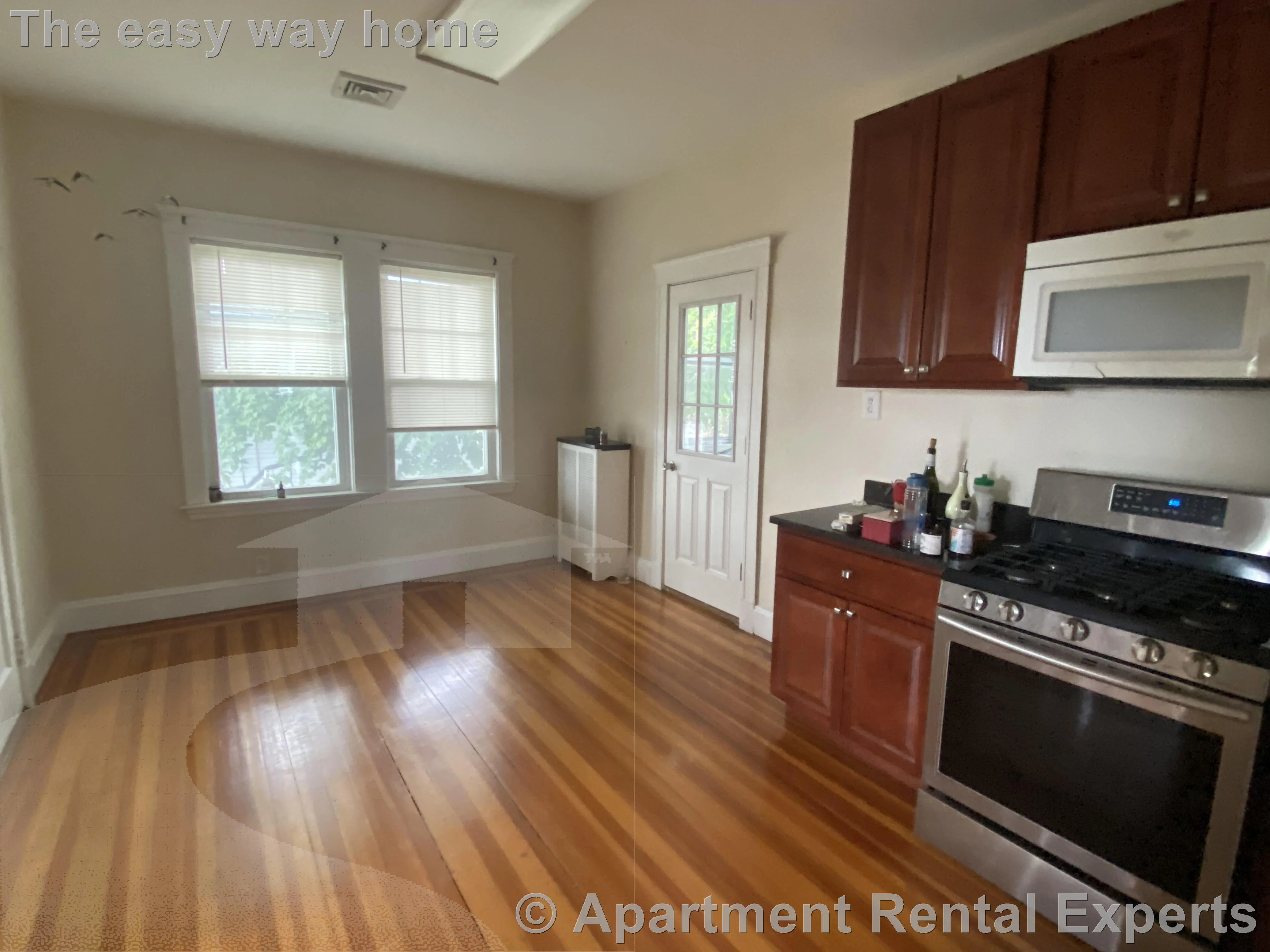 3 bed, 1 bath apartment for rent at 30 Lawrence Unit 2, Everett — photo 8 of 17