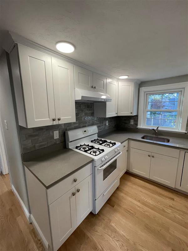 2 bed, 1 bath apartment for rent at 30 Linden Ave Unit 2, Spring Hill — photo 2 of 13