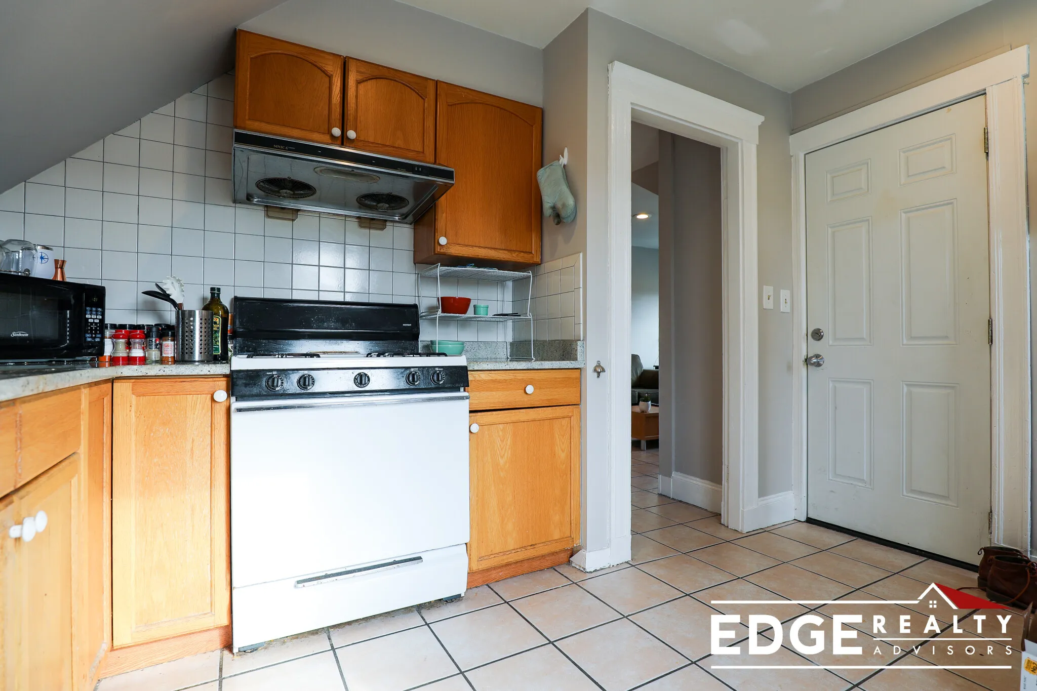2 bed, 1 bath apartment for rent at 30 Long Ave Unit 3, Brighton — photo 4 of 11