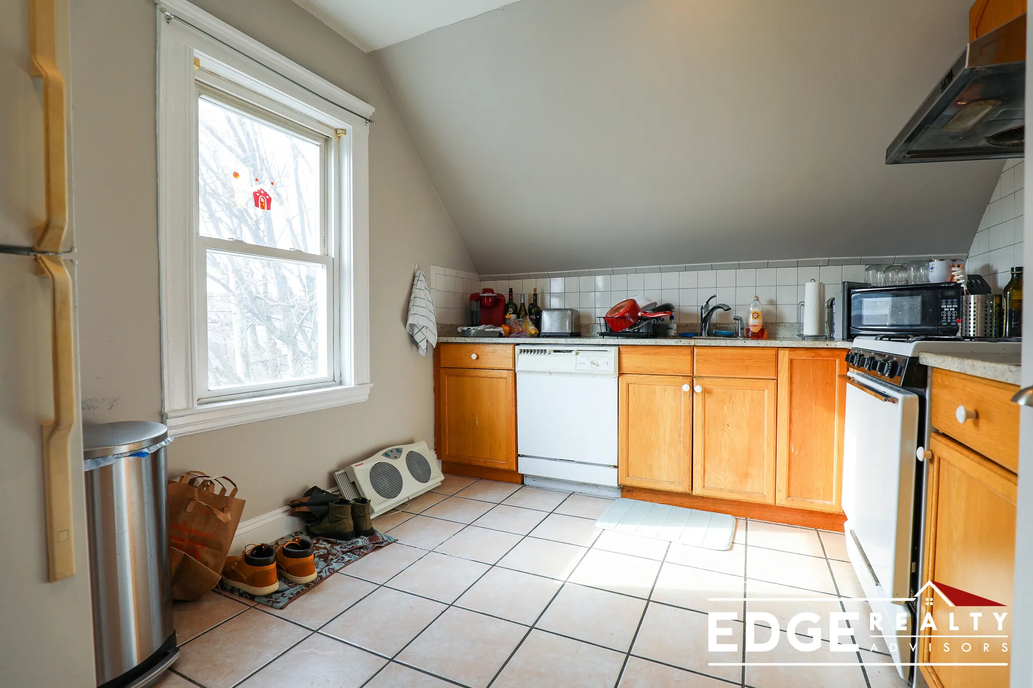 2 bed, 1 bath apartment for rent at 30 Long Ave Unit 3, Brighton — photo 3 of 11