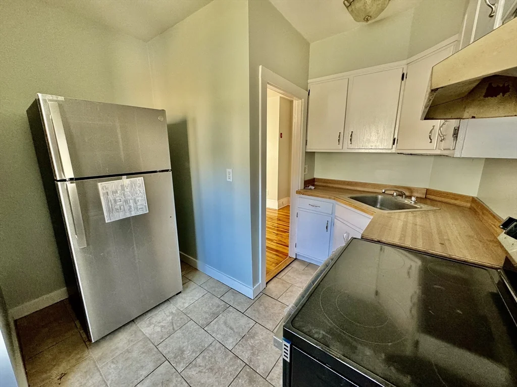 1 bed, 1 bath apartment for rent at 30 Lucas St, South End — photo 11 of 14