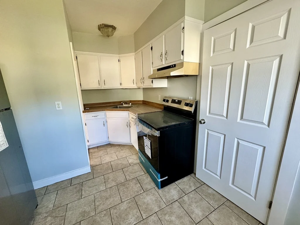 1 bed, 1 bath apartment for rent at 30 Lucas St, South End — photo 10 of 14