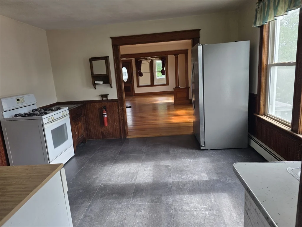 3 bed, 1 bath apartment for rent at 30 Main St Unit 2nd floor, Grafton — photo 8 of 17