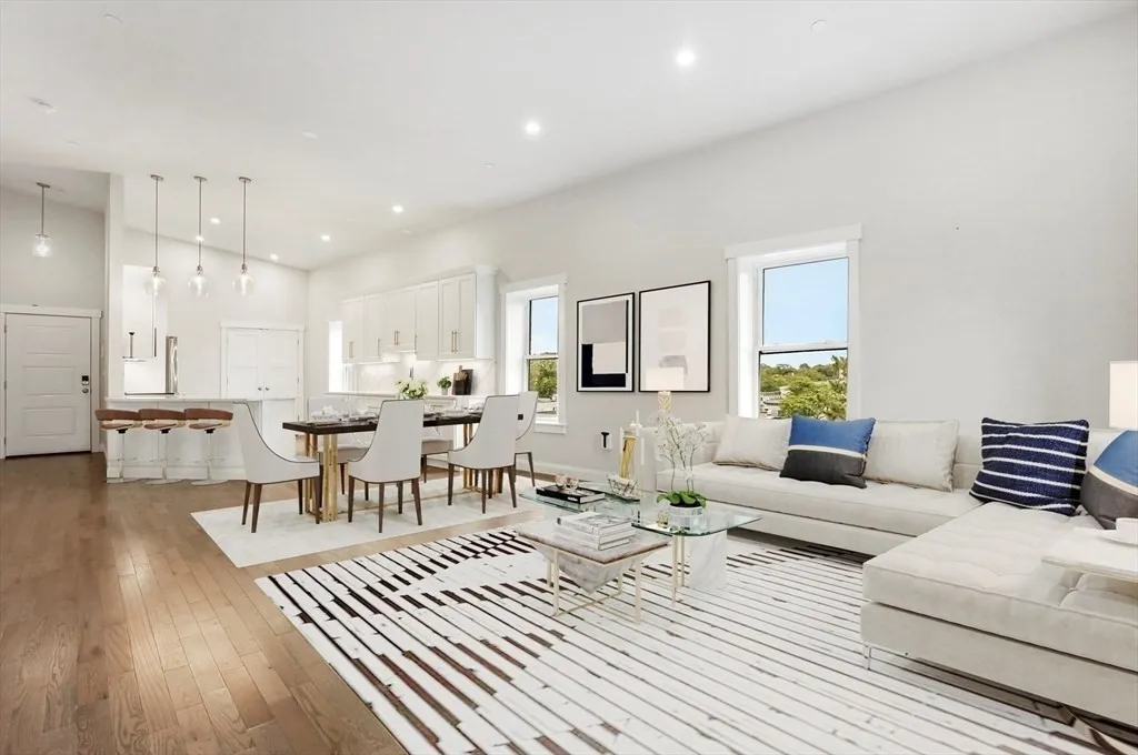 2 bed, 2 bath apartment for rent at 30 Main St Unit 4, Tufts University — photo 1 of 29